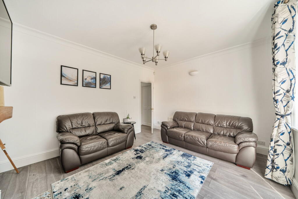 House in York - View 4