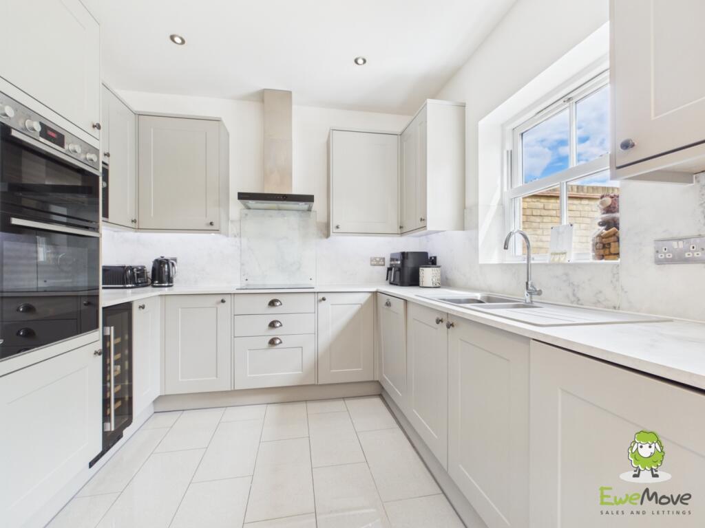 Rockbourne Road, Sherfield-on-Loddon, Hook, Hampshire, RG27 - More