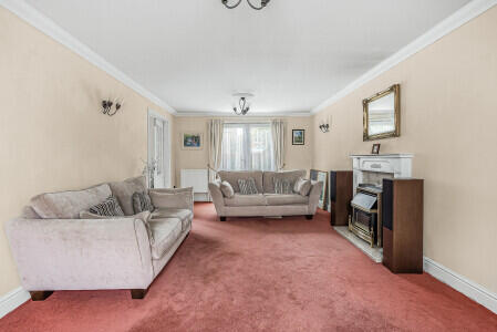 Bernard Grove, Waltham Abbey, Essex, EN9 photo 4