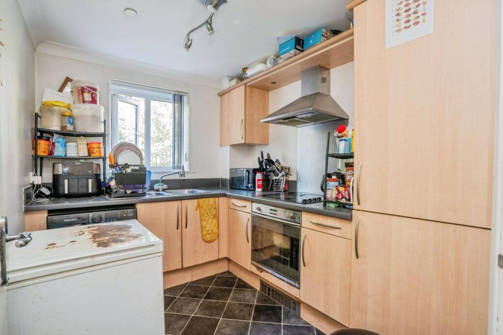 Apartment in Portsmouth - View 5