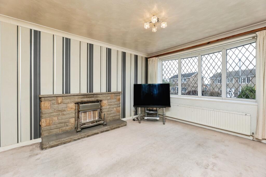 Acacia Drive, Castleford, WF10 photo 4
