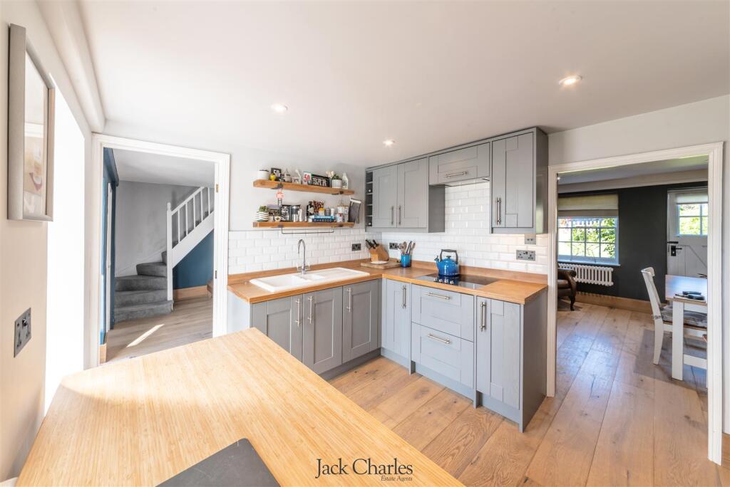 House in Tonbridge - More