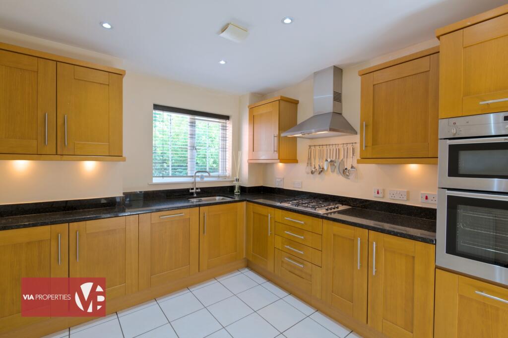 Harmonds Wood Close, Broxbourne, EN10 photo 4