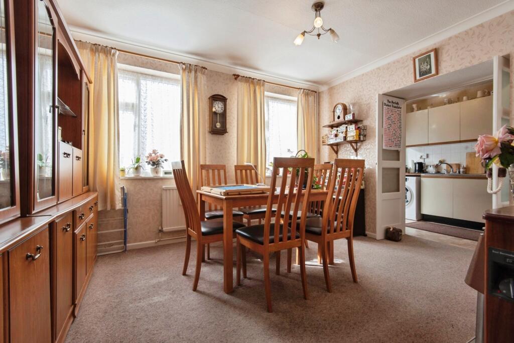 House in North Hertfordshire, Hertfordshire - More