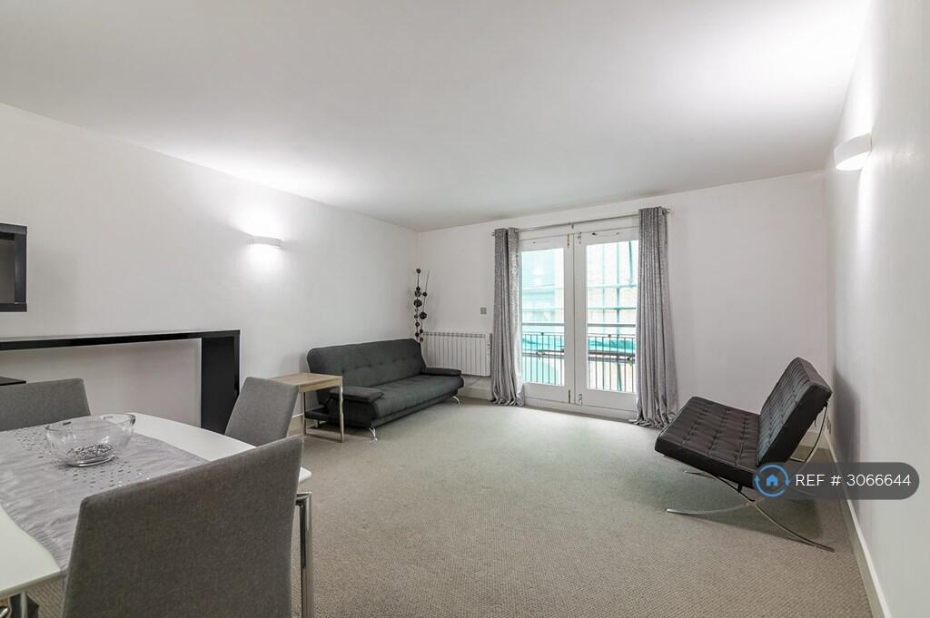 Apartment in London, St. George in the East, Wapping - View 3