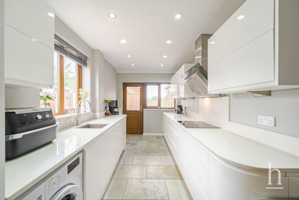 Heathbank Avenue, Wirral, CH61 - View 3