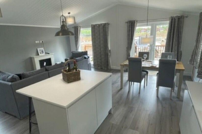 Two Bed Kingston Harmony (42x20), Homestead Lake Country Park, Thorpe Road, Weeley, Essex, CO16 9JN photo 3