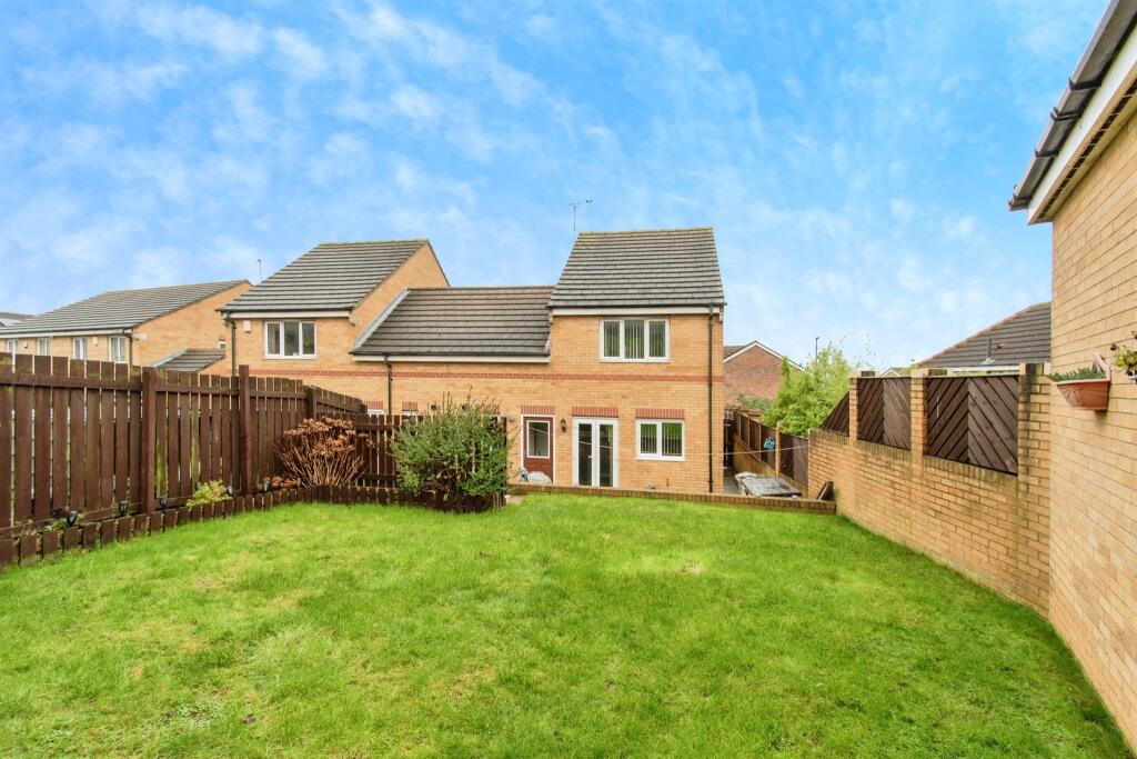 Checkstone Avenue, CASTLEFORD photo 4
