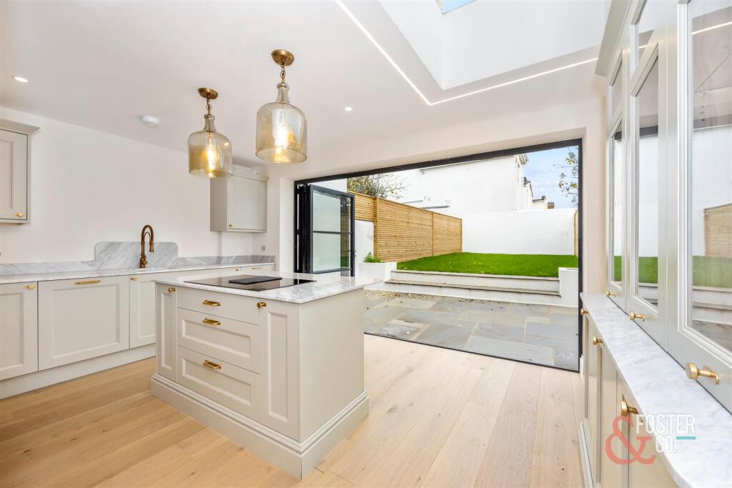 House in Hove, Aldrington - View 2