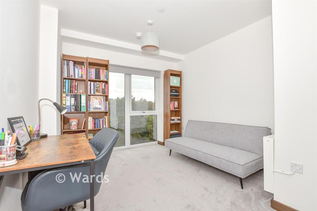Apartment in Rochester - More