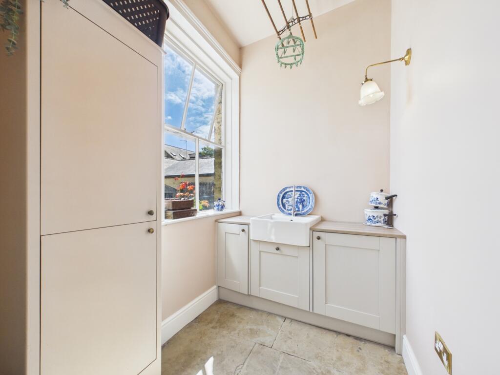 Apartment in Kirklees, West Yorkshire - More