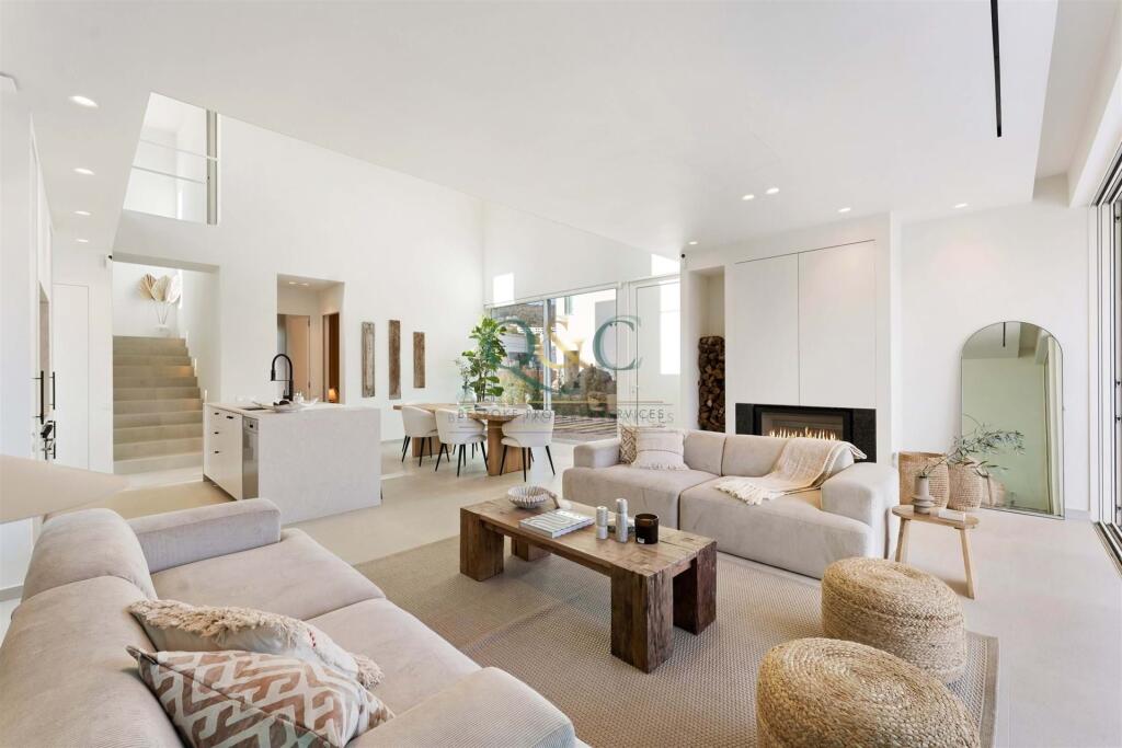 Main image of property: Algarve, Santa Bárbara de Nexe