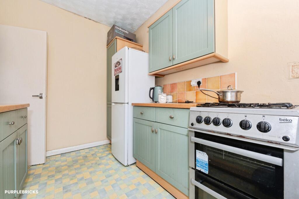 Apartment in Dartford, Kent - More