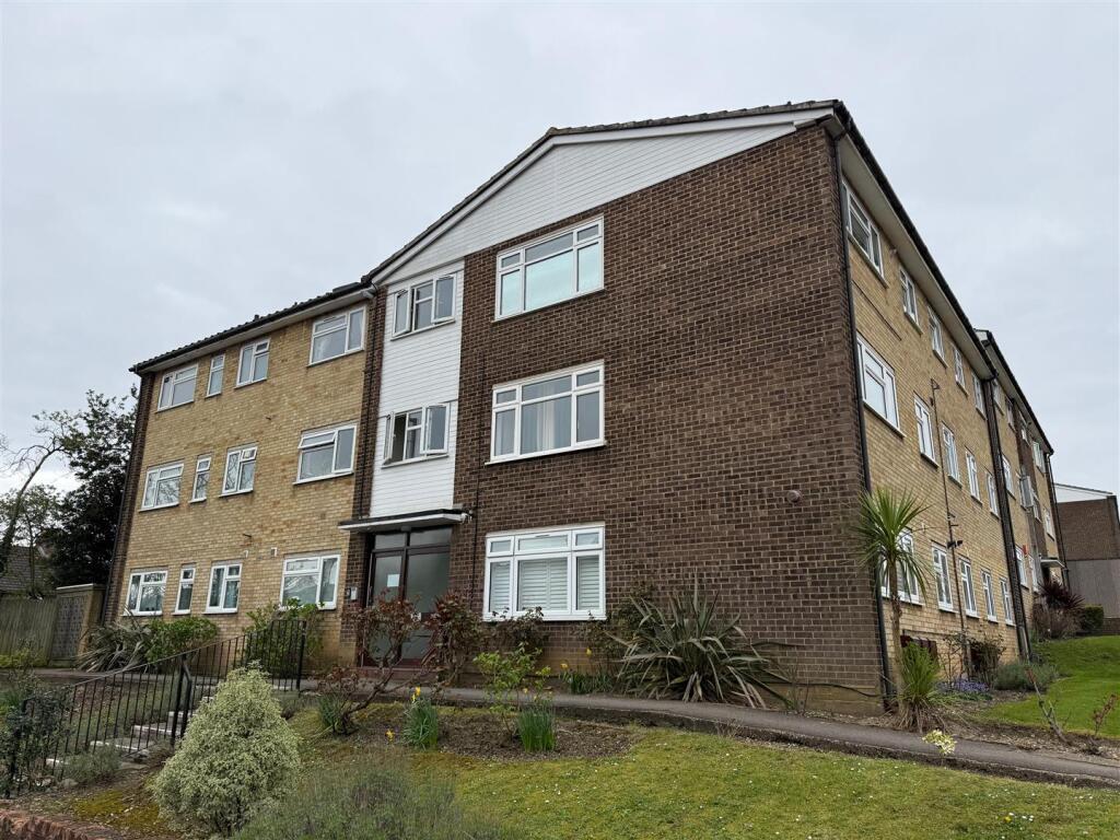 Main image of property: Windsor Court, Southgate, N14