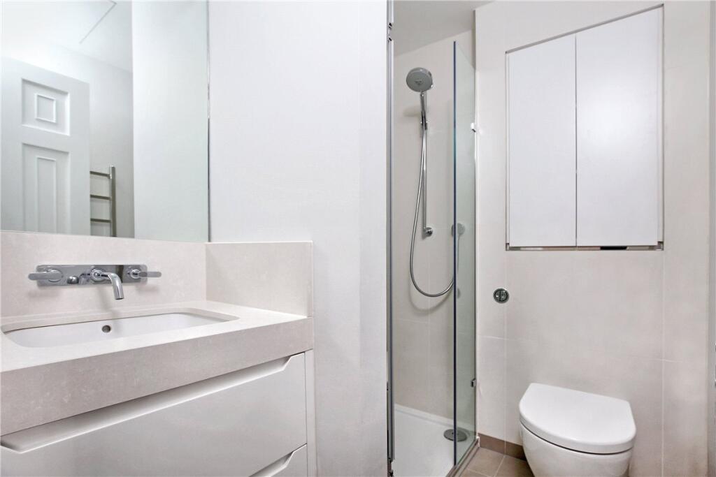 Apartment in London - View 4