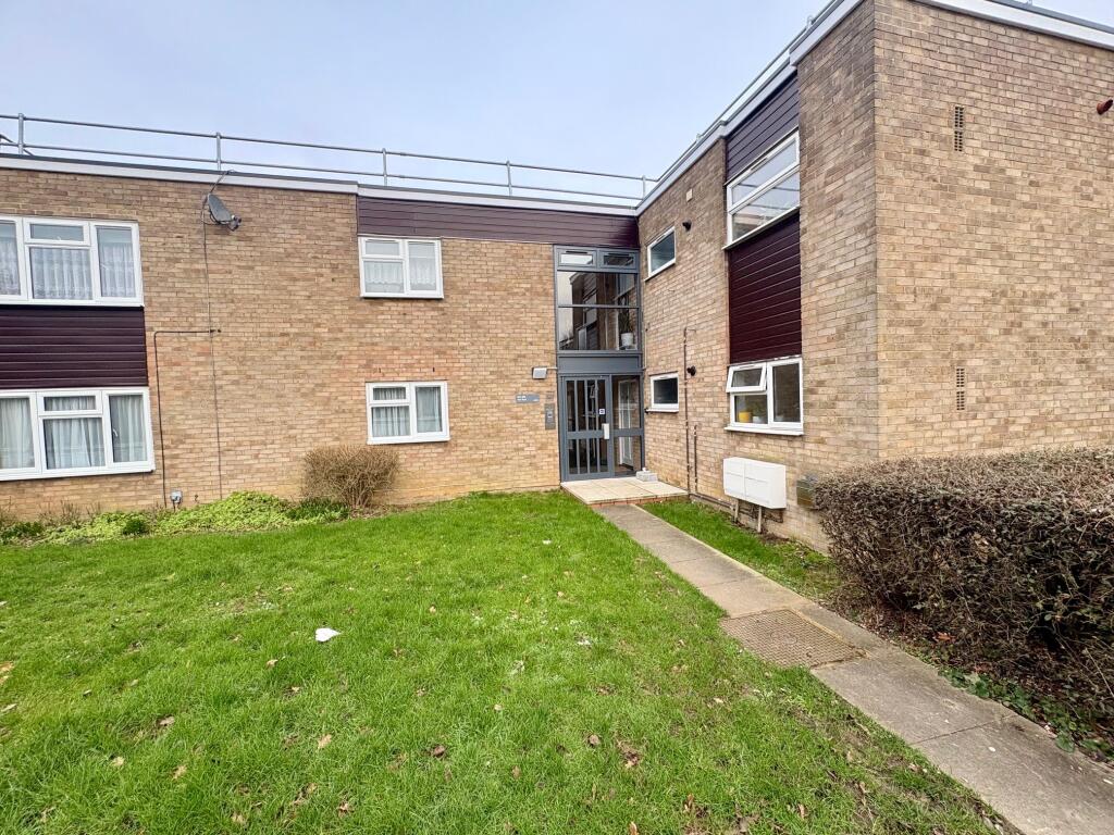 Main image of property: 384 York Road, SG1 4EL