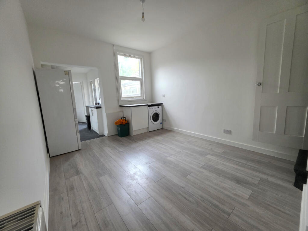 House in Coventry - View 3