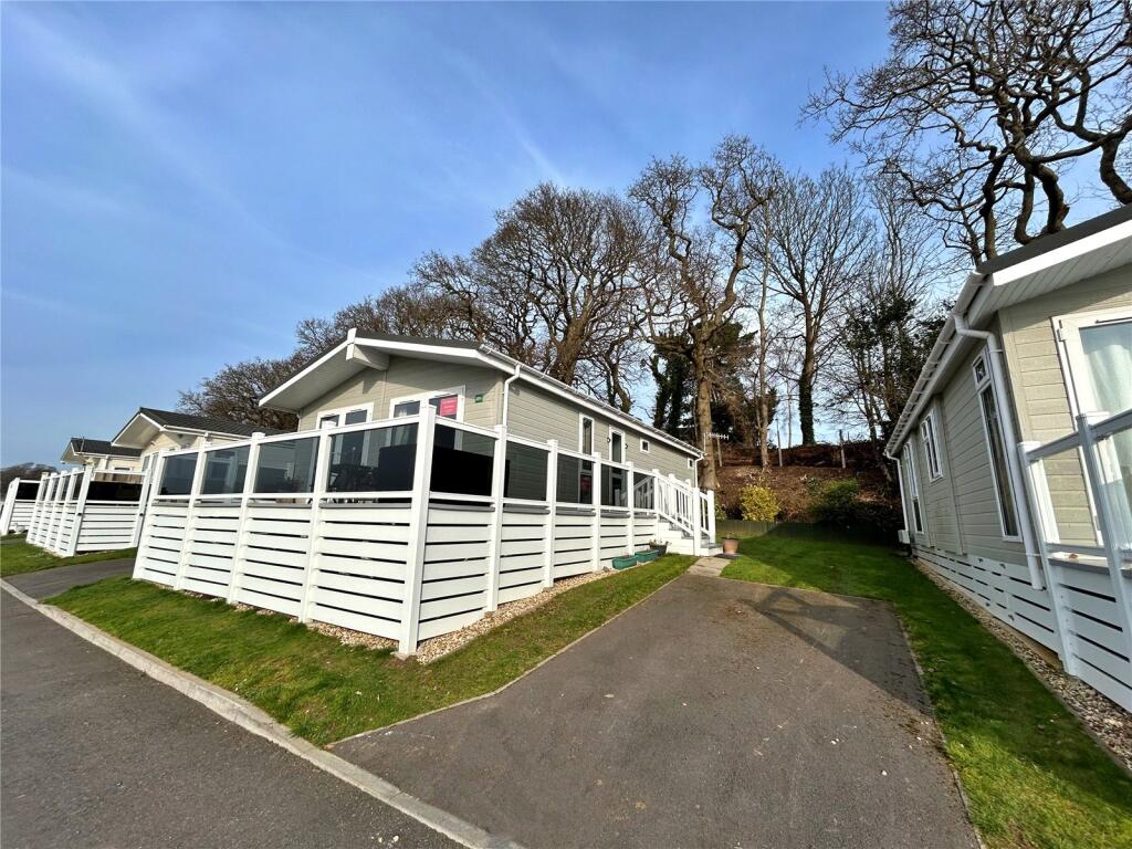 Main image of property: Hoburne Lane, Highcliffe, Christchurch, Dorset, BH23