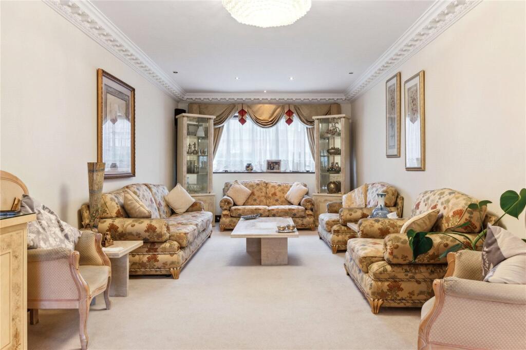 House in London, Park Royal - View 4