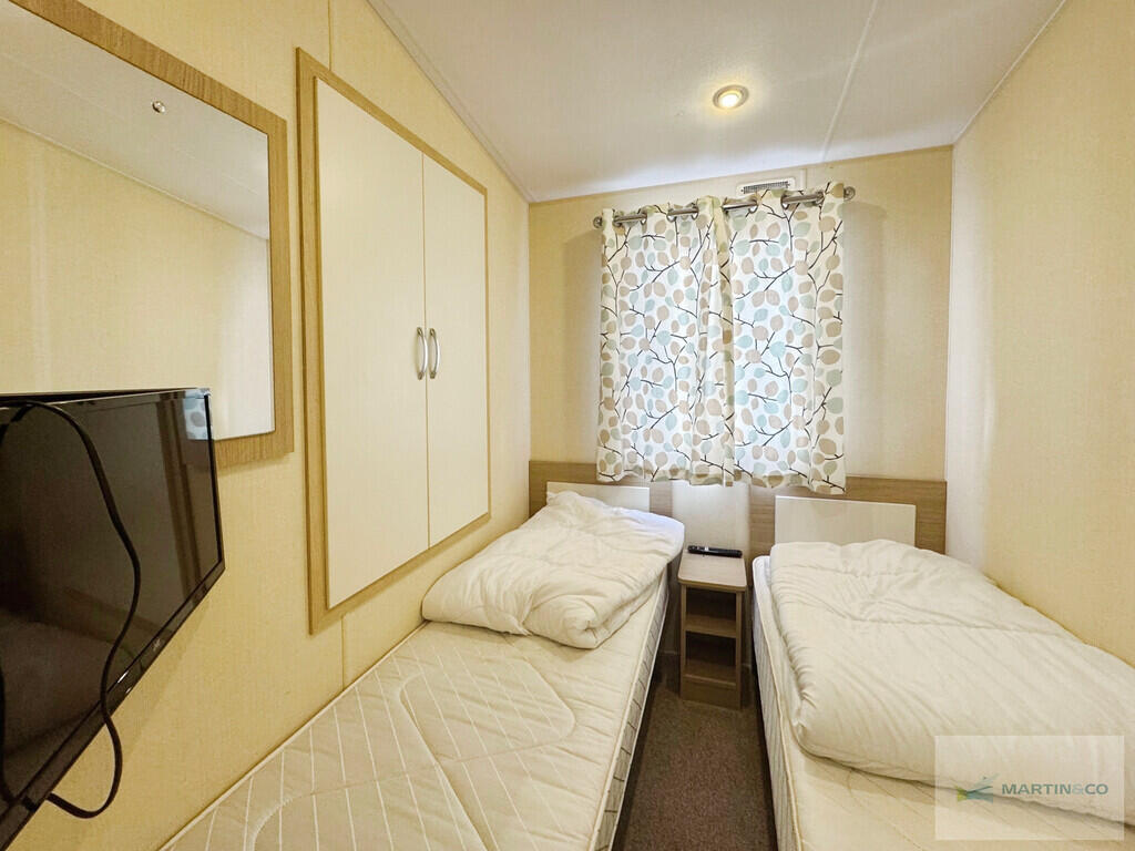 Oakdene Holiday Park photo 5
