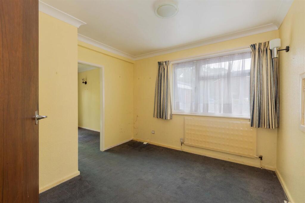 Aldebury Road, Maidenhead - View 4