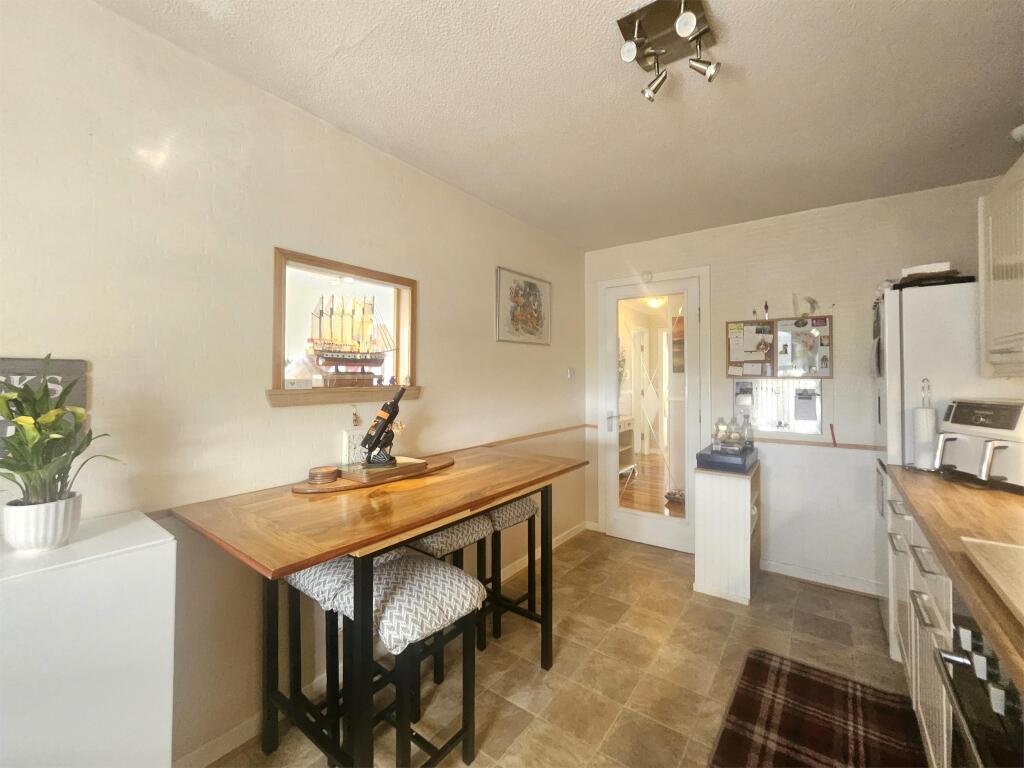 Apartment in Kilmarnock - More
