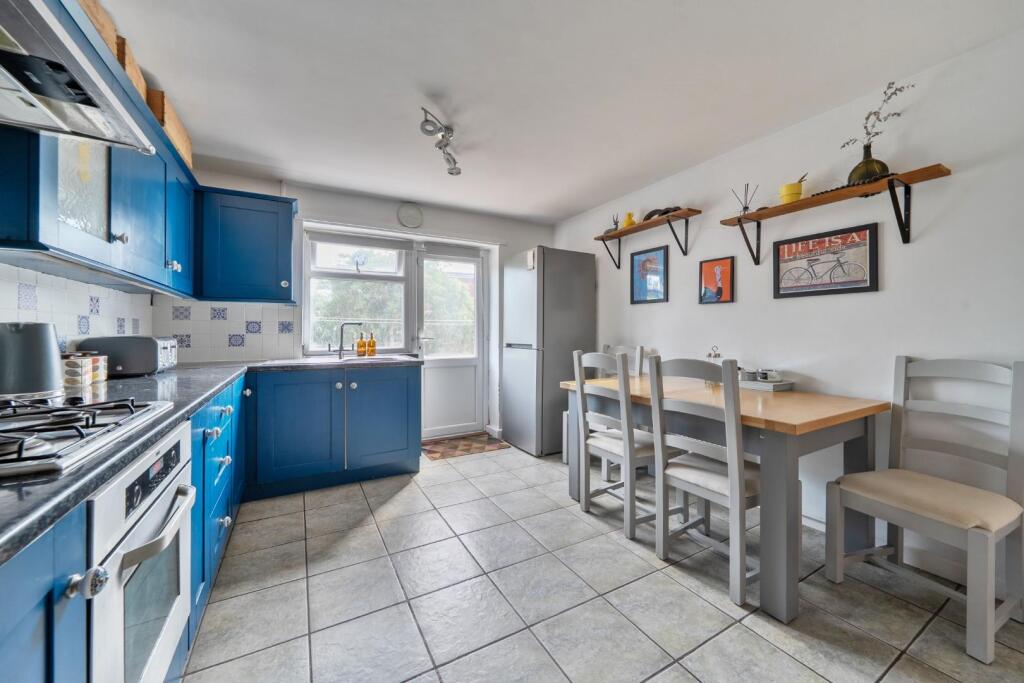 Furze Way, Waterlooville - View 4