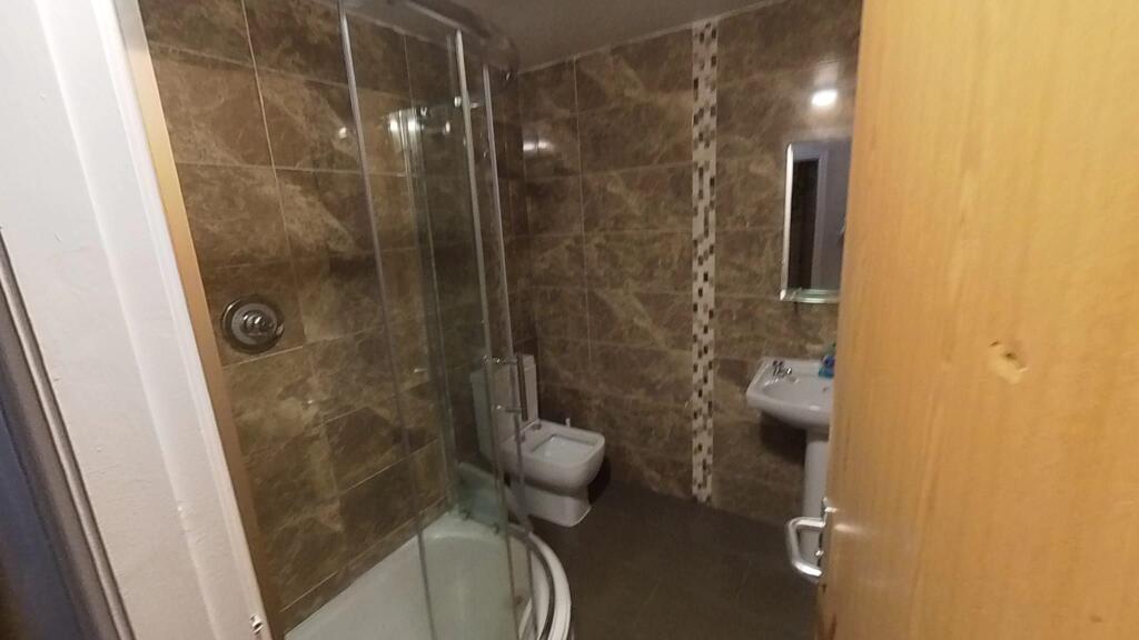 1 bedroom detached house for rent