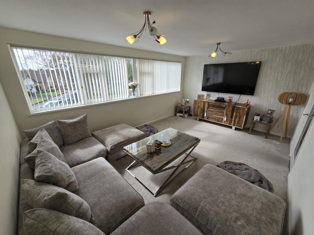 Apartment in Sutton Coldfield, Streetly - View 5