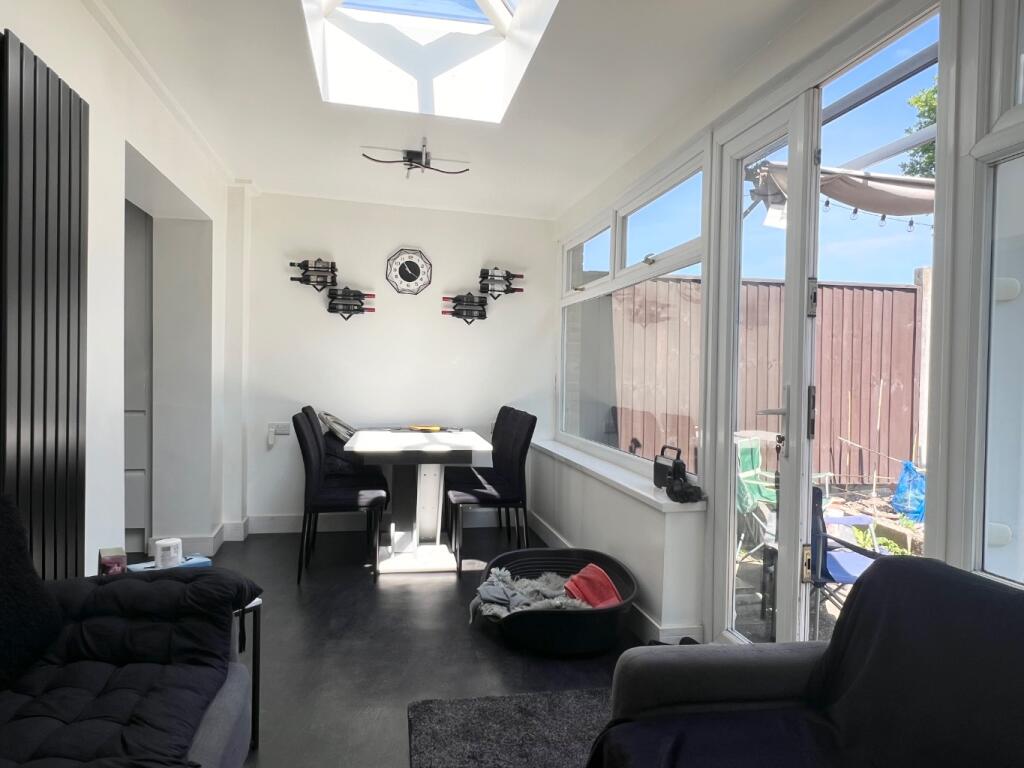 Valley Close, Blackfield, Southampton, Hampshire, SO45 photo 4