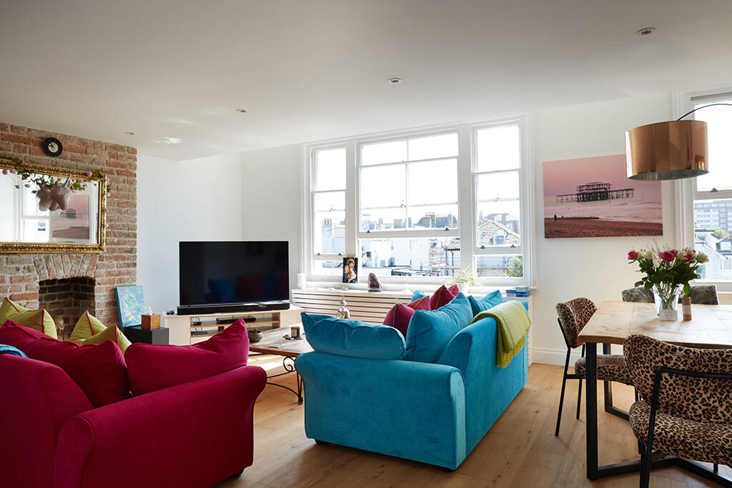 Apartment in Hove, Brunswick - View 2