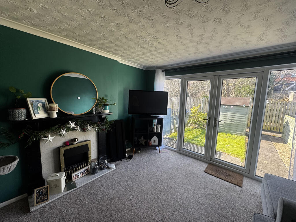 Adam Court, Lindley, Huddersfield HD3 3LJ photo 2