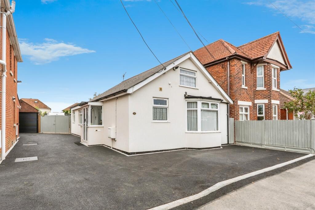 Main image of property: Mayfield Avenue, Totton, Southampton