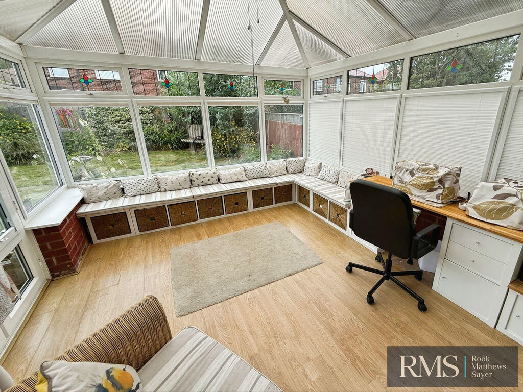 House in Newcastle upon Tyne, Gosforth - More