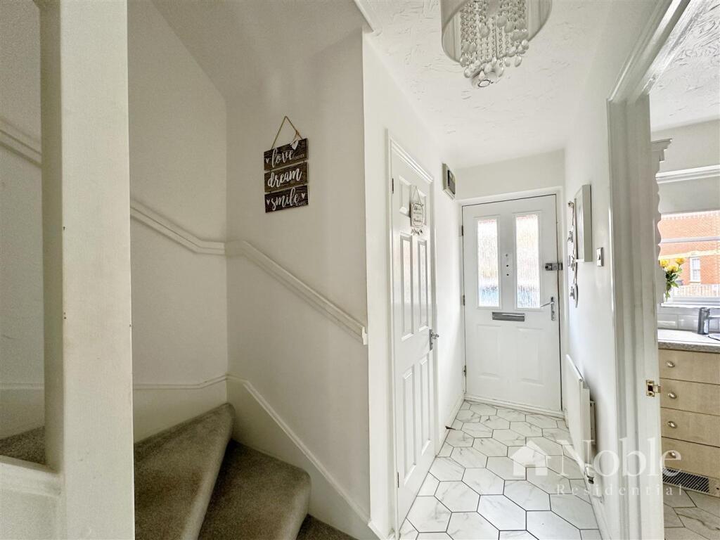 House in London - View 5