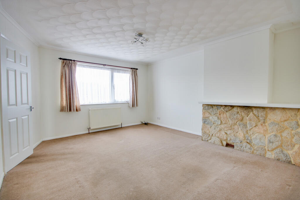 Main image of property: SHOLING! NO FORWARD CHAIN! CUL-DE-SAC LOCATION!