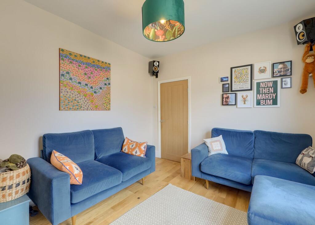 House in London - View 5
