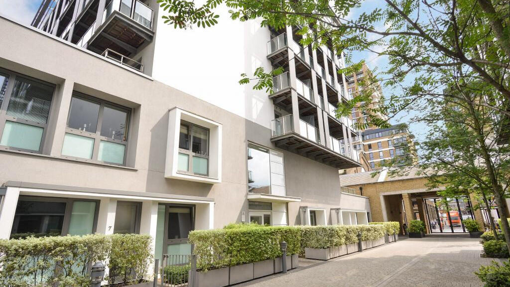 Main image of property: Duke of Wellington Avenue, Greenwich, SE18 6GP