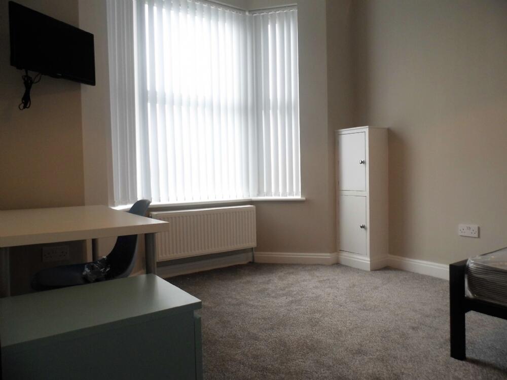 1 bedroom house share for rent