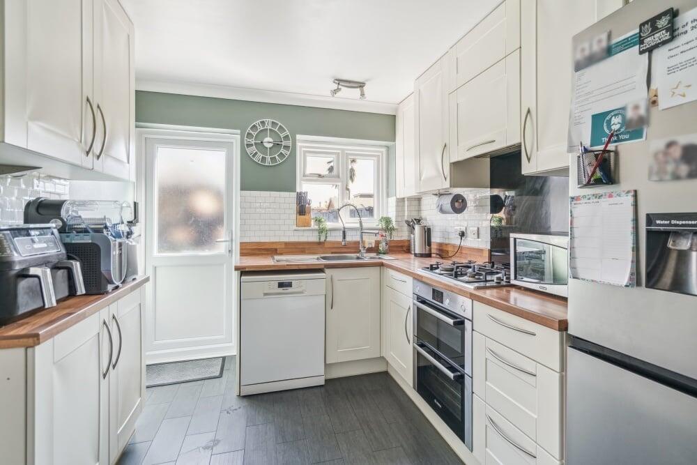 Bower Way, Cippenham, Berkshire, SL1 5HX photo 2