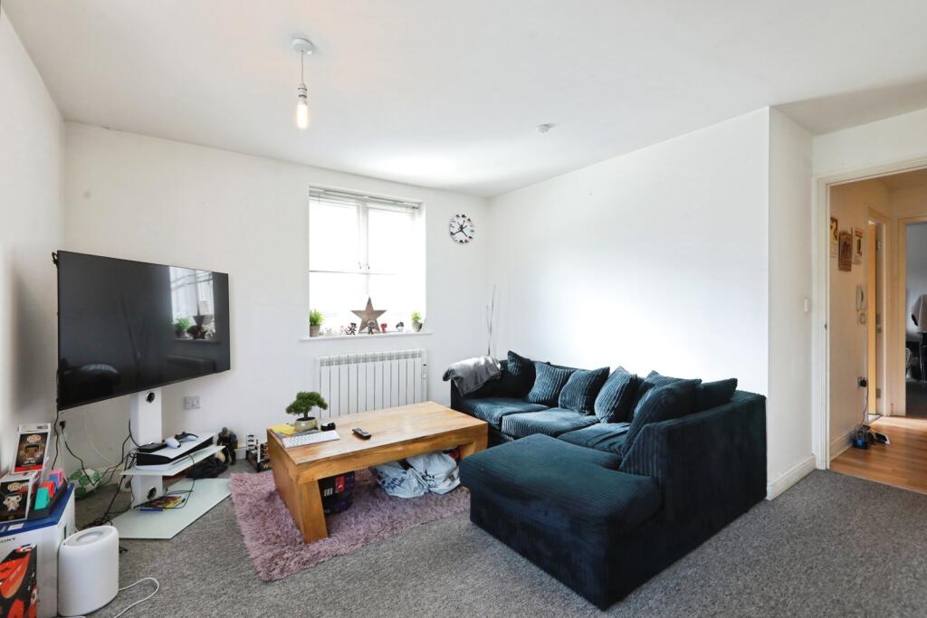 Apartment in West Oxfordshire, Carterton - View 2