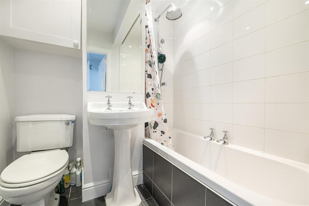 Additional image 9 of Cravells Road, Harpenden