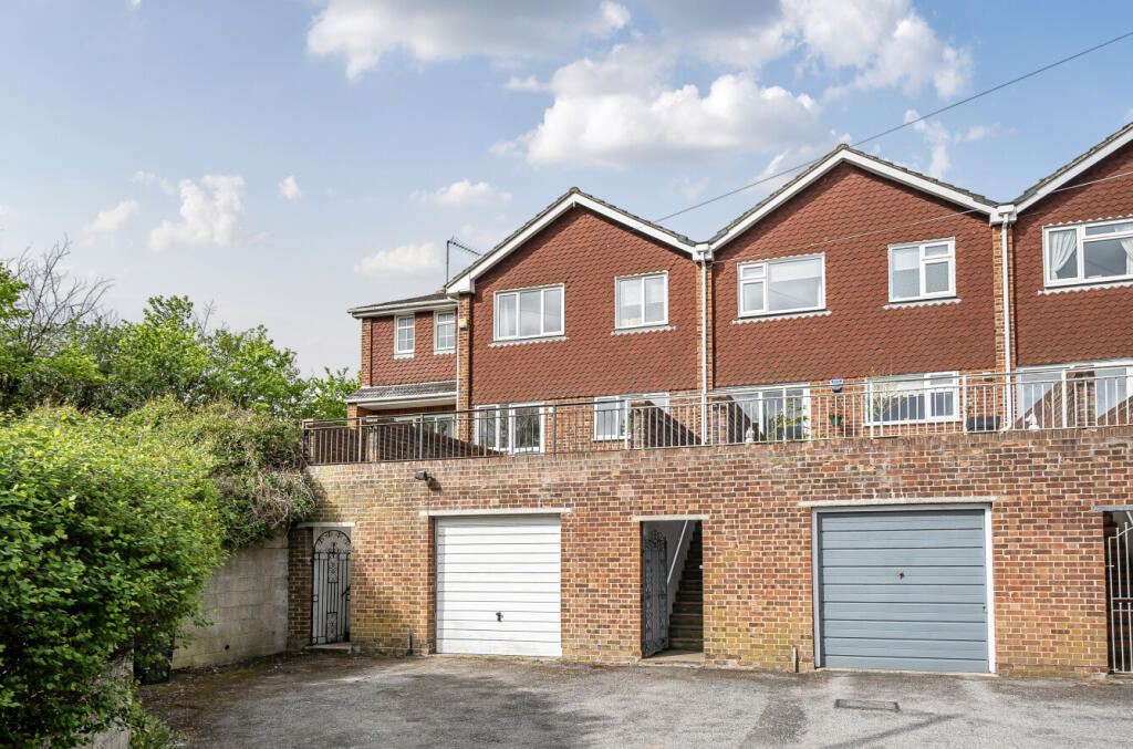 Main image of property: Main Road, Sutton At Hone, Dartford, Kent, DA4