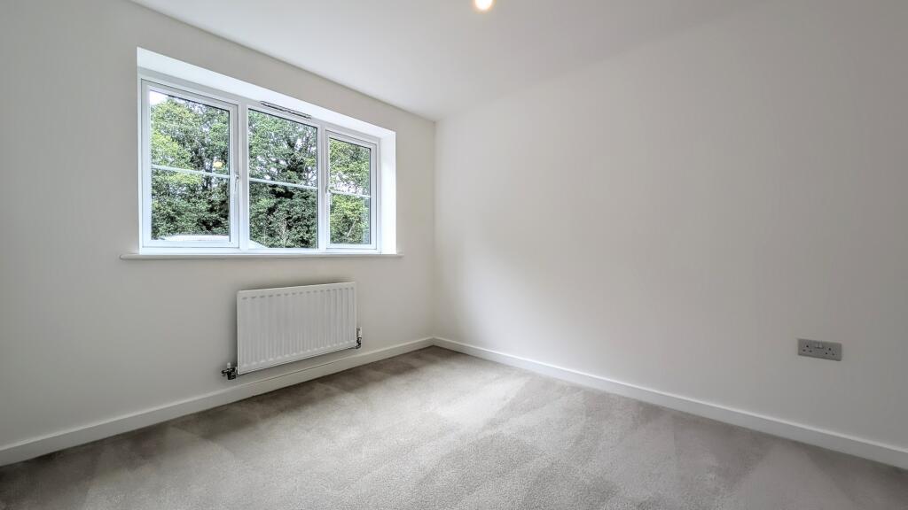 House in Guildford - View 4