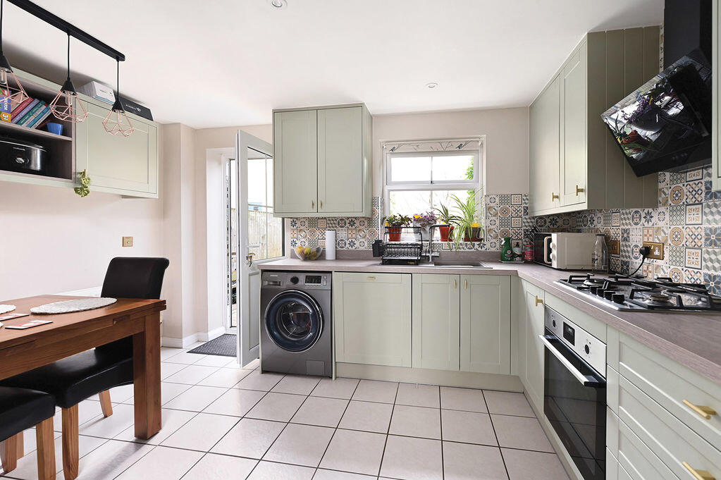 Crofton Square, Sherfield Park - View 3