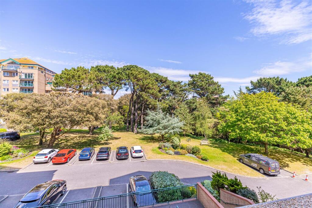 Additional image 27 of Immaculate, 2 bed in Block 'D', Keverstone Court,