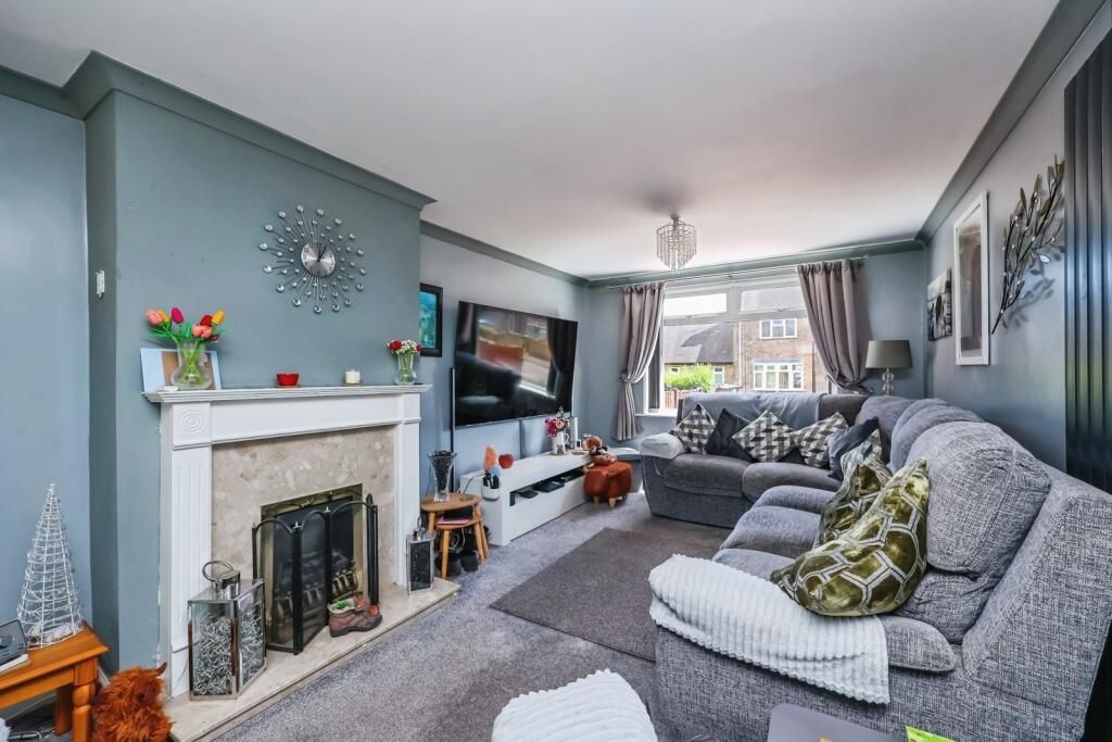 House in Nottingham, Clifton - View 3
