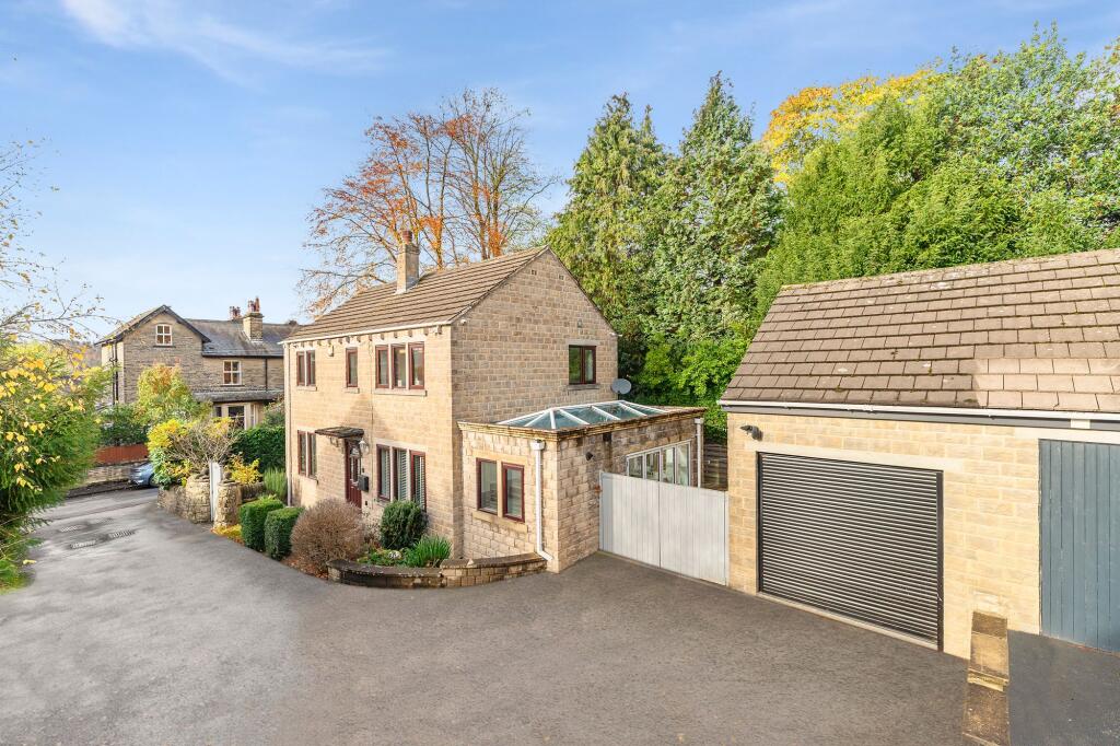 Main image of property: Scarwood Close, Bingley, BD16