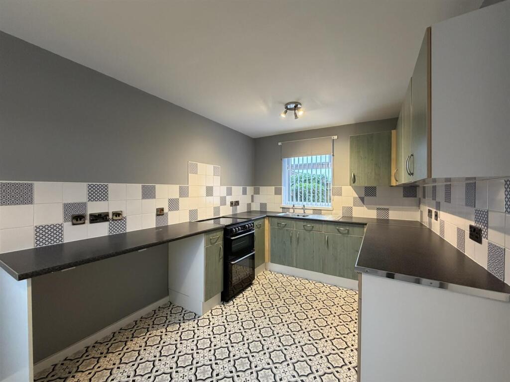 House in Hull - More