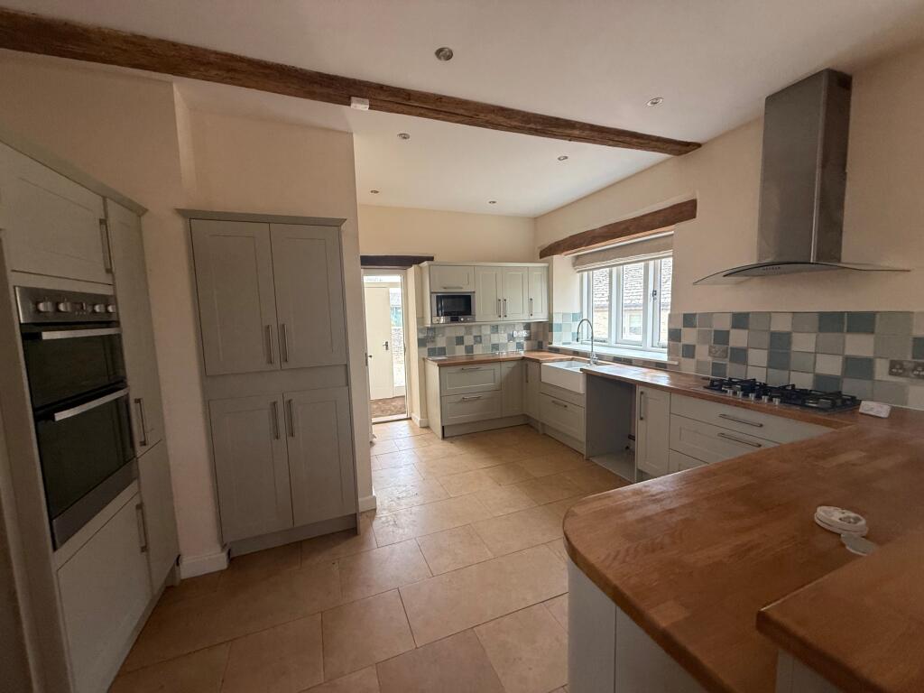 House in Stroud, Minchinhampton - View 3